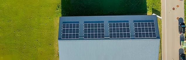 Foissner und Abt Photovoltaik – Solarmodule auf dem Firmendach